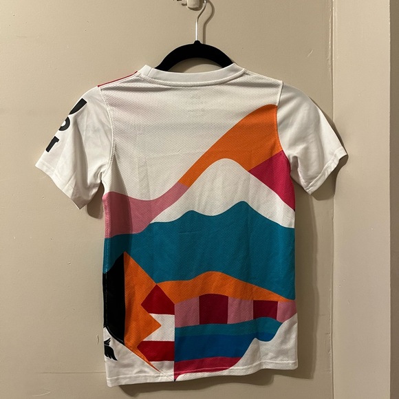 Tokyo Olympics Skateboard Jersey - Picture 4 of 4